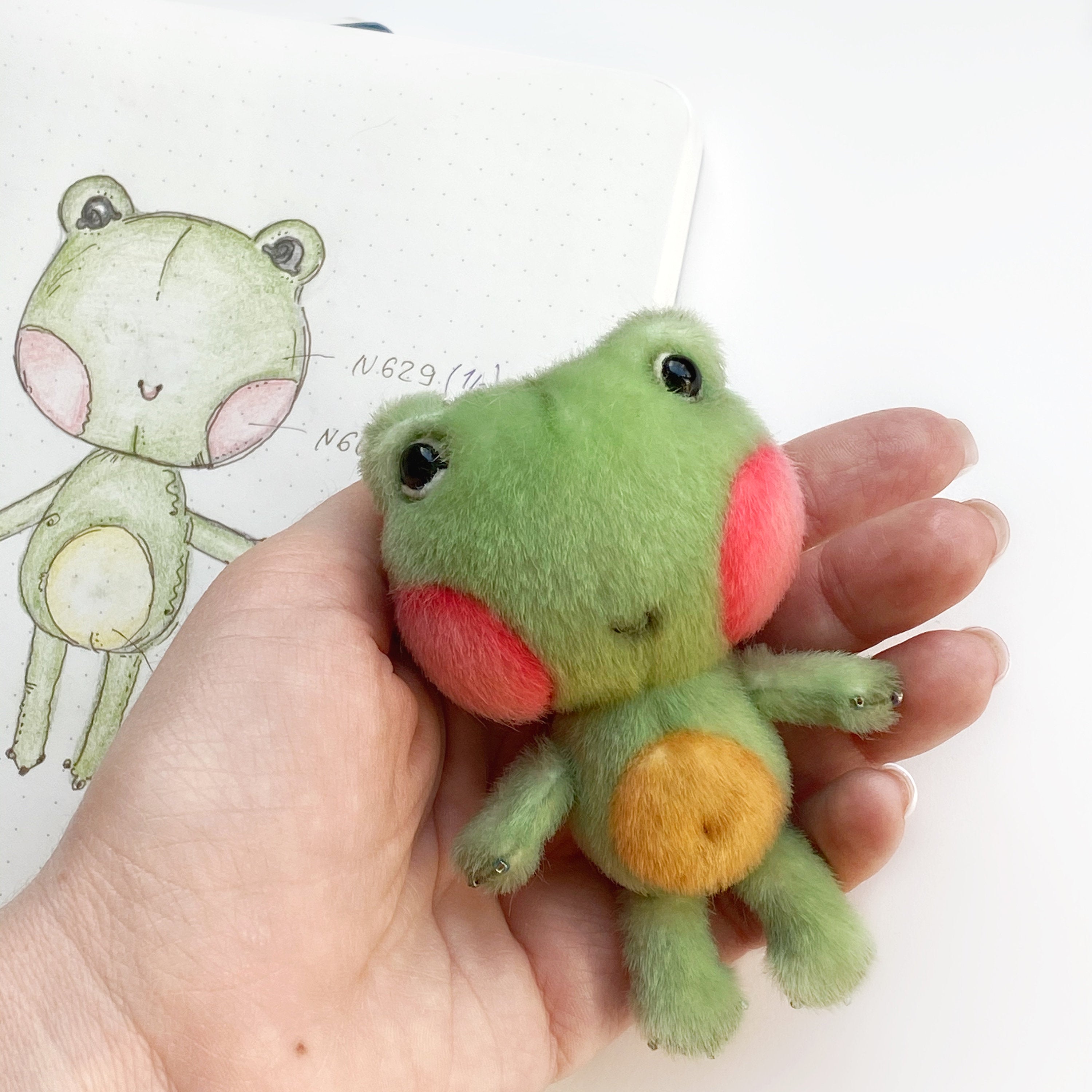 Frog PDF sewing pattern Video tutorial DIY stuffed toy pattern DIY frogs toy kids toy pattern easy to sew for beginners TSminibears