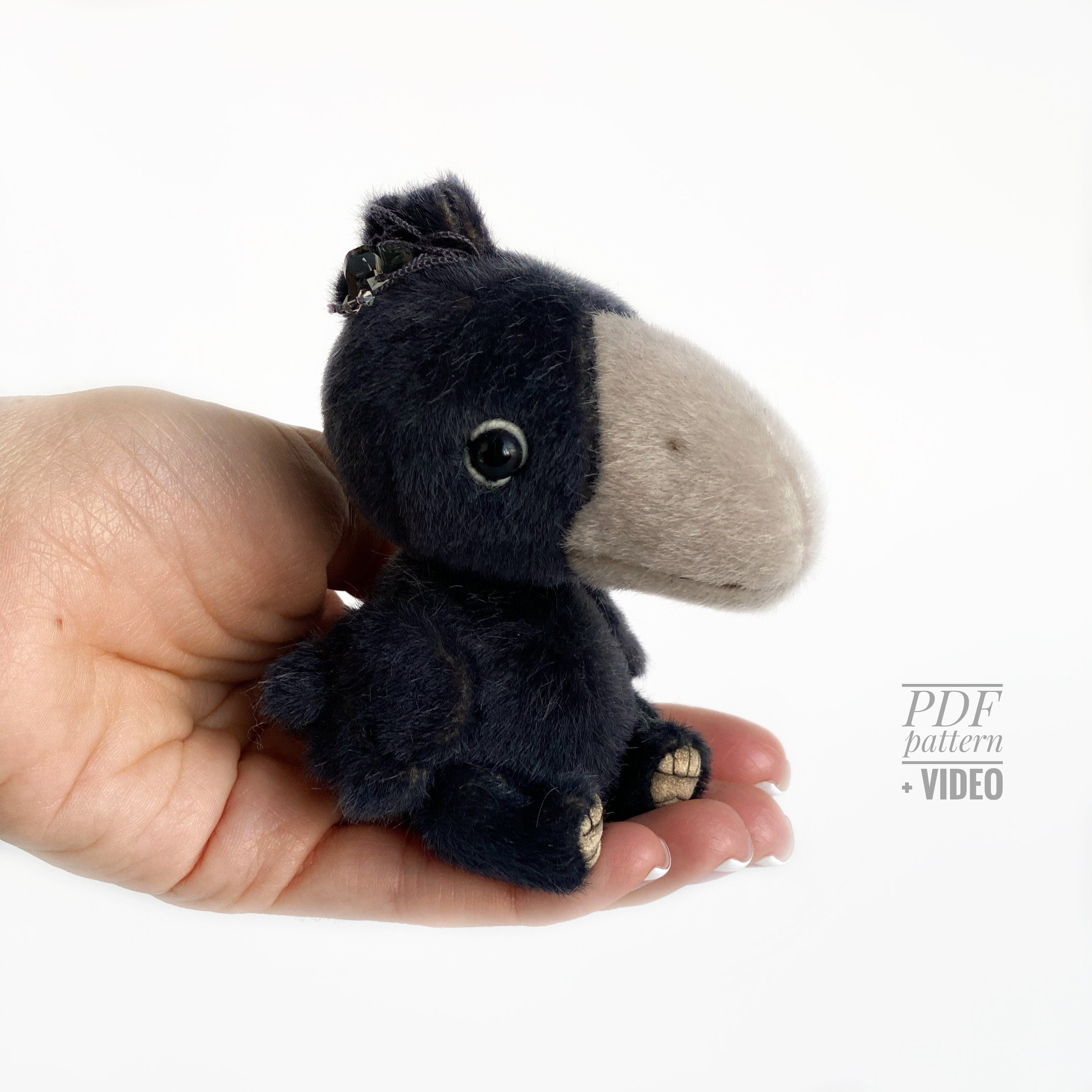 Crow bird PDF sewing pattern Video tutorial DIY stuffed toy pattern kids toy pattern easy to sew gift for creative friend
